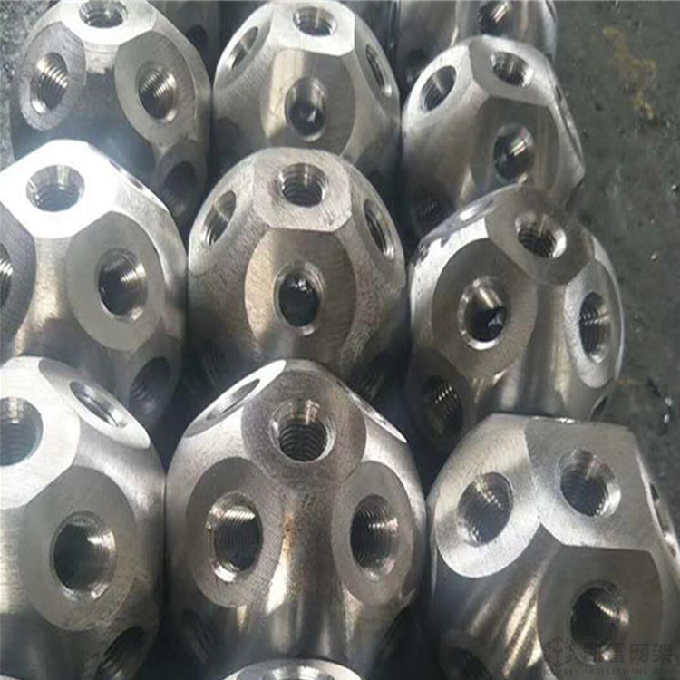 朝阳区螺栓球网架加工安装方法